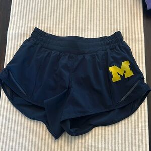 Lululemon Michigan hotty hot short